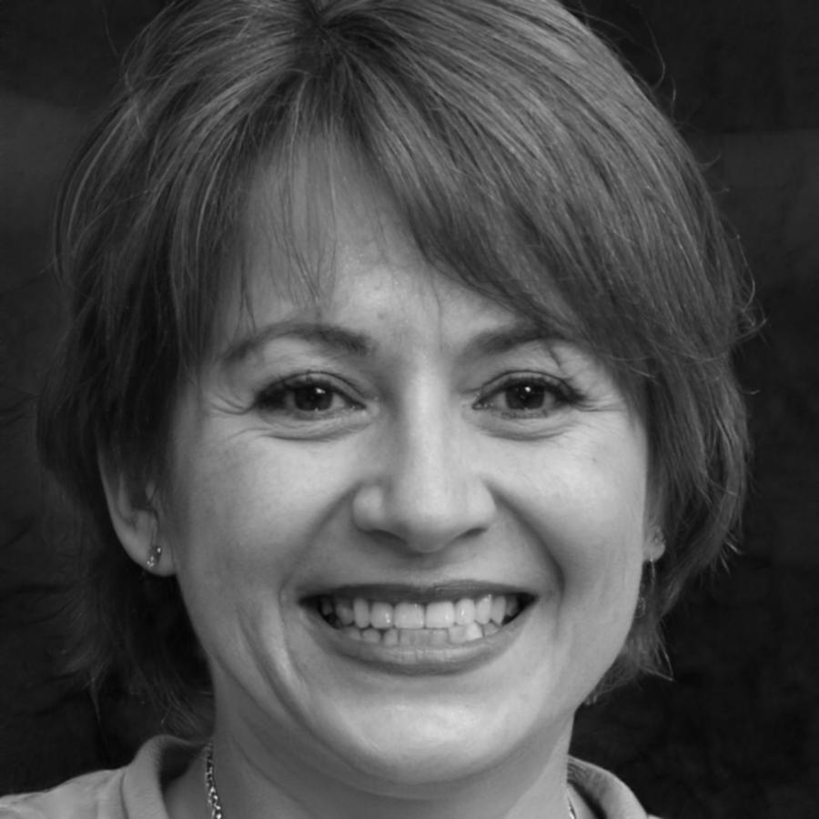 Portret Larisa Țopescu